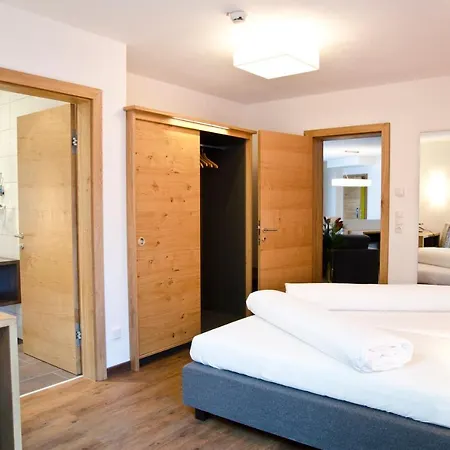 Garni Alpenland 4*
