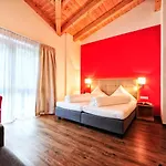 Garni Alpenland 4*