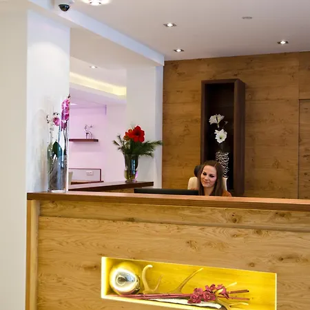 Hotel Garni Alpenland