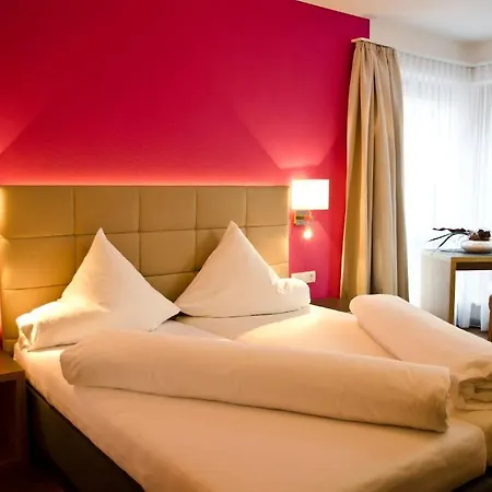 Garni Alpenland Hotel 4*