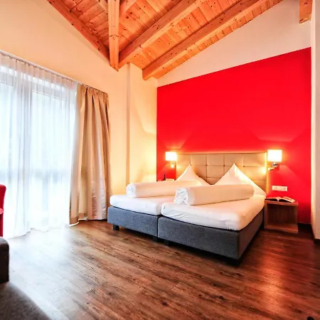 Garni Alpenland 4*