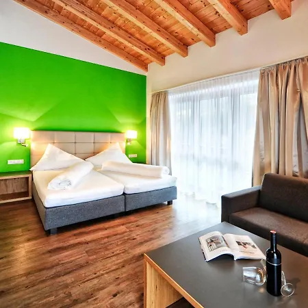 Hotel Garni Alpenland Ischgl