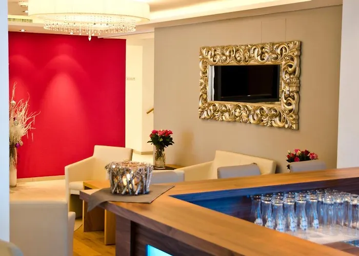 Ξενοδοχείο Garni Alpenland 4*