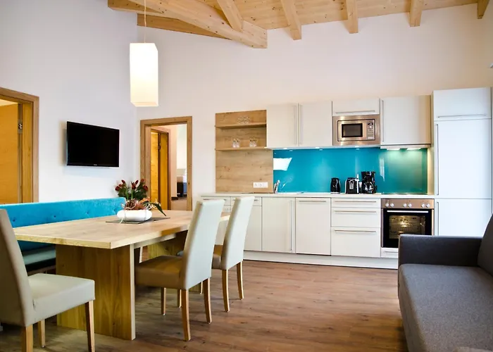Garni Alpenland Otel Ischgl