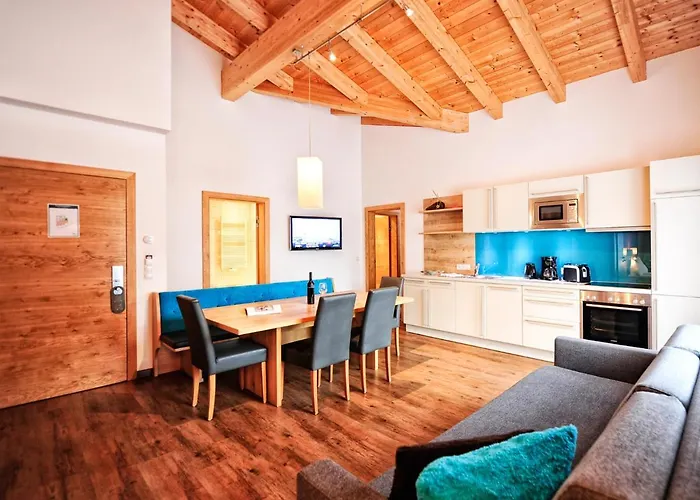 Garni Alpenland Otel Ischgl