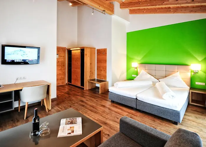 Garni Alpenland Otel 4*