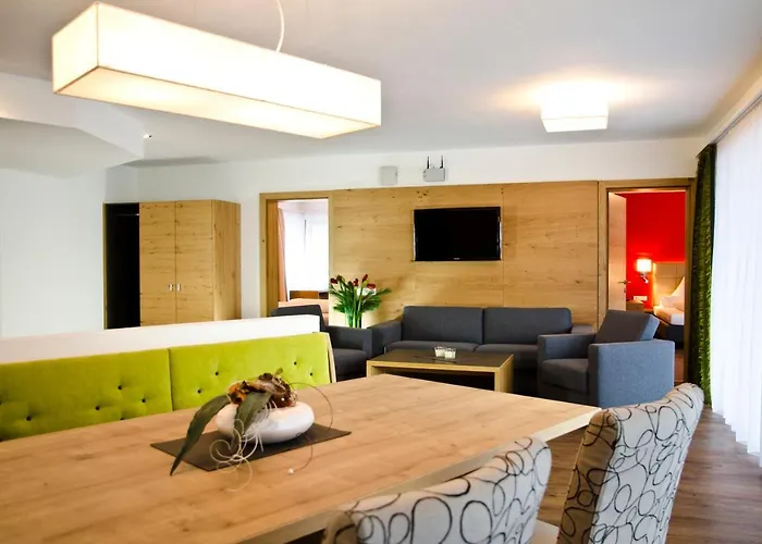 Ξενοδοχείο Garni Alpenland Ισγκλ